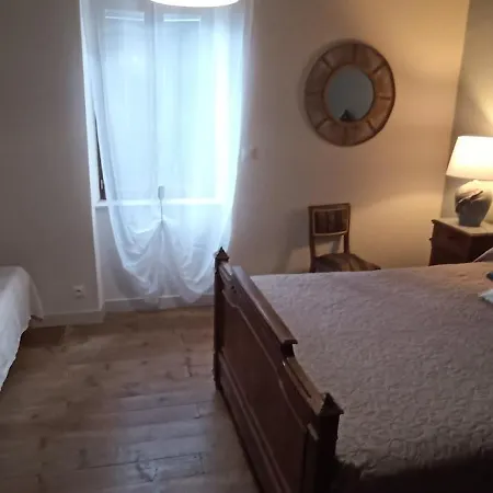 Rural Aux Portes De L'auvergne Holiday home