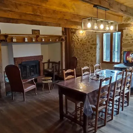 Holiday home Rural Aux Portes De L'auvergne