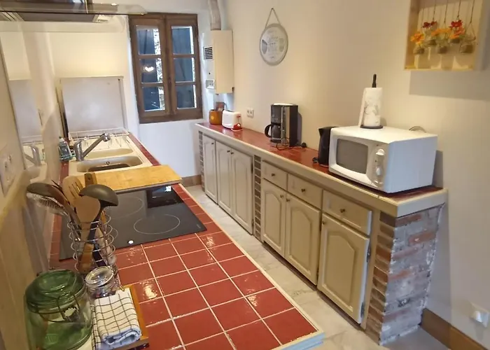 Rural Aux Portes De L'auvergne * バニャック