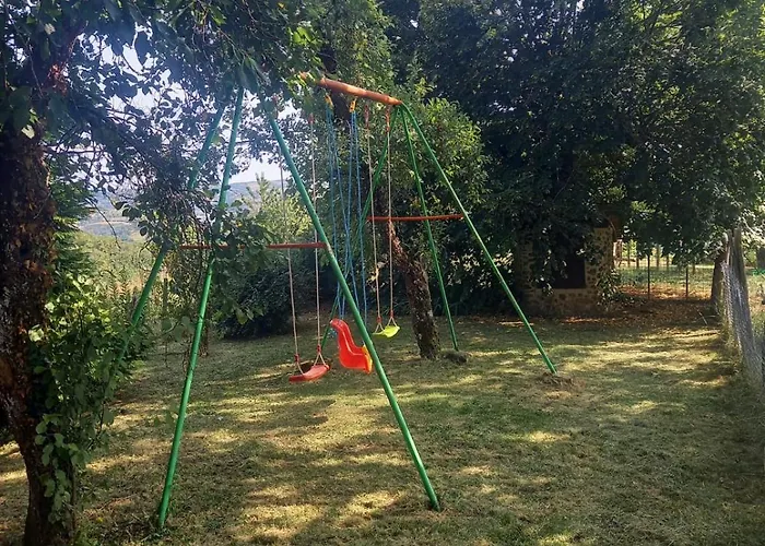 Rural Aux Portes De L'auvergne 別荘
